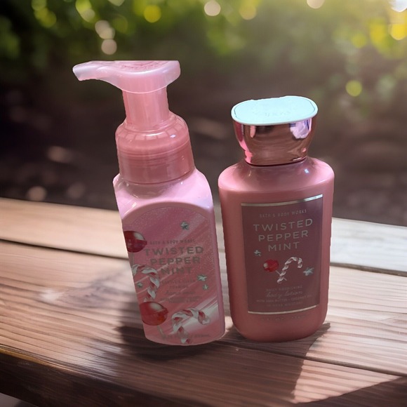 Bath & Body Works TWISTED PEPPERMINT Gentle Foaming Hand Soap & Lotion New - Picture 2 of 4